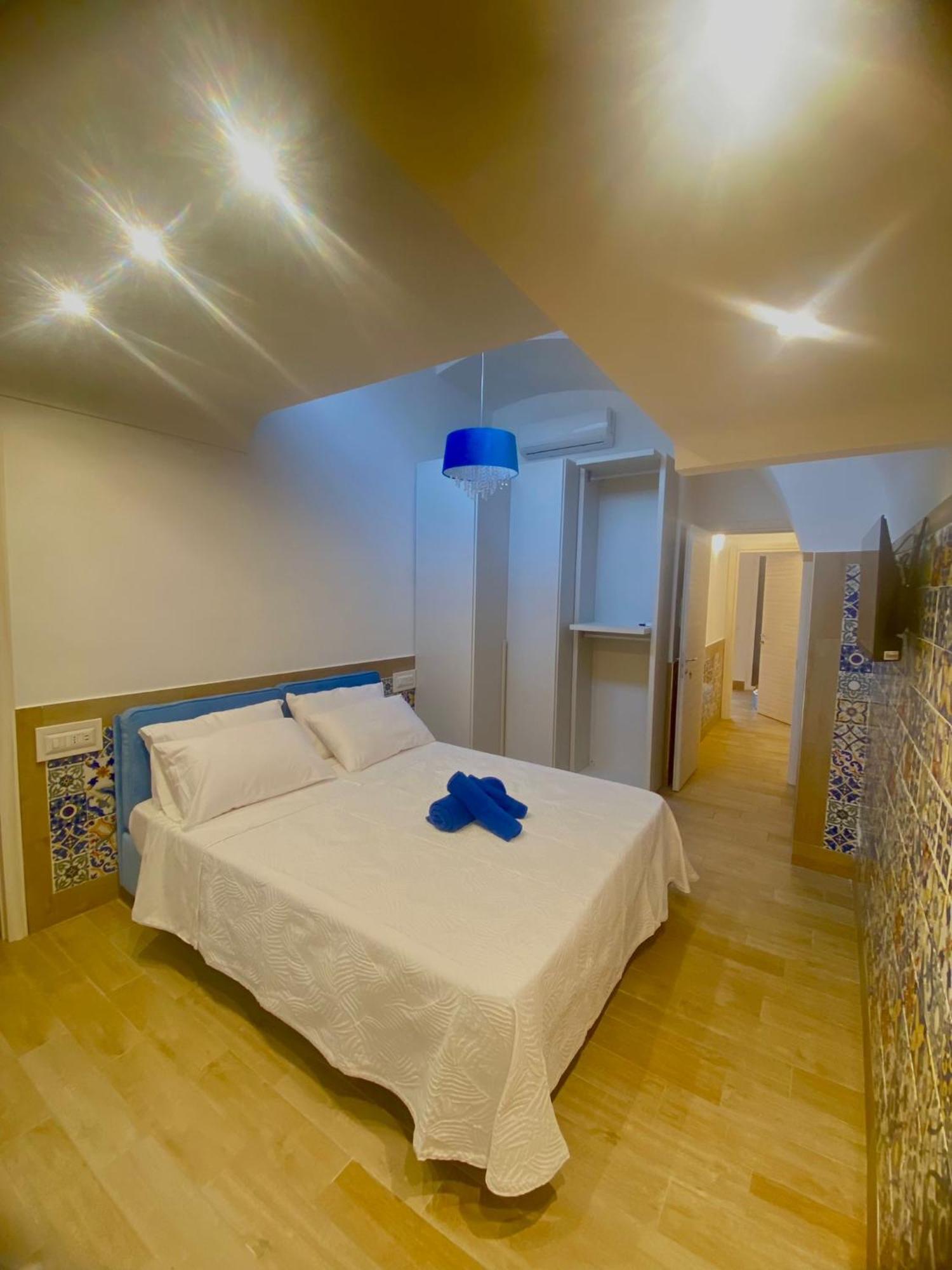 San Nicola Suite & Mini Apartment Сорренто Экстерьер фото