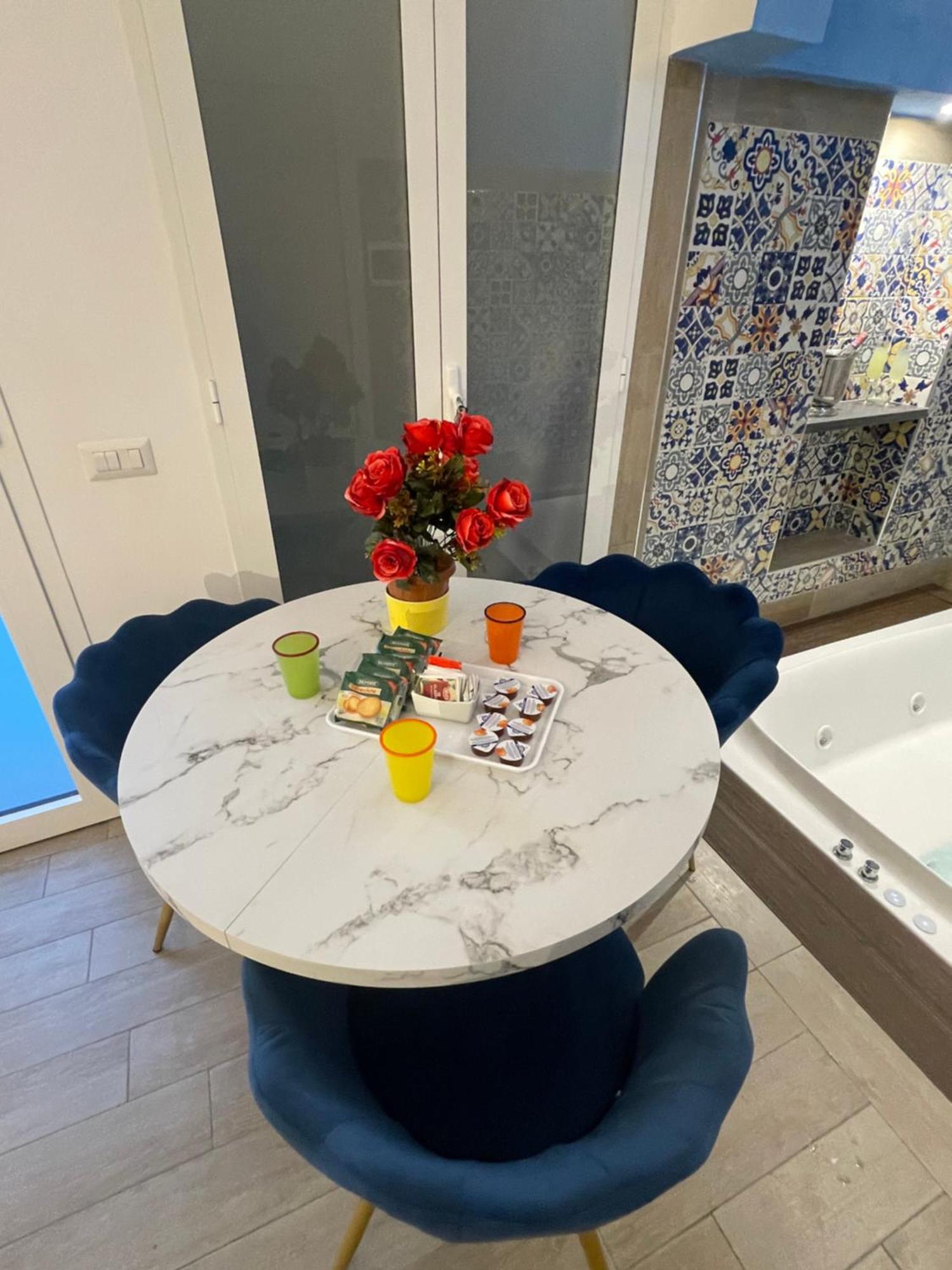 San Nicola Suite & Mini Apartment Сорренто Экстерьер фото