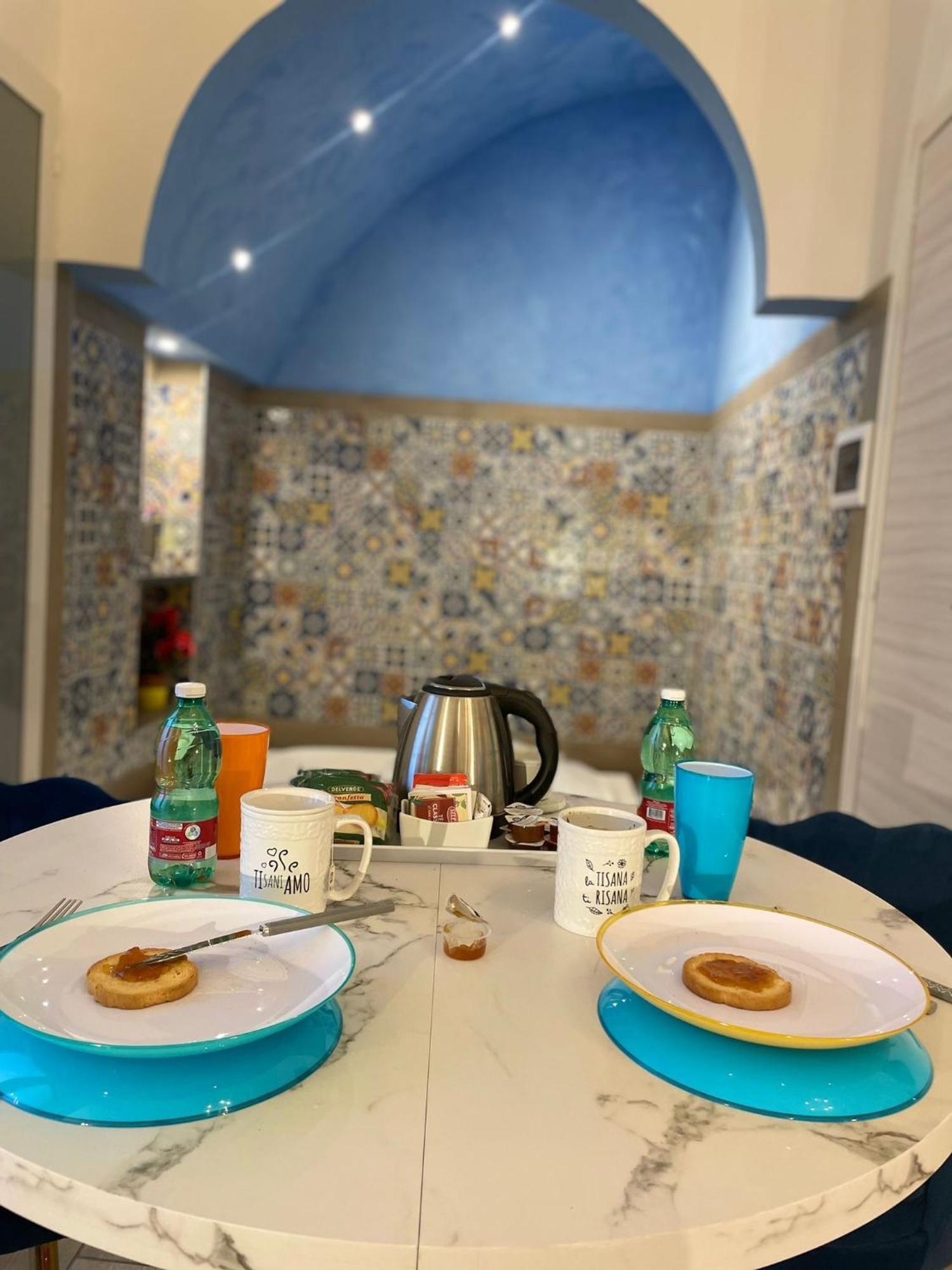 San Nicola Suite & Mini Apartment Сорренто Экстерьер фото