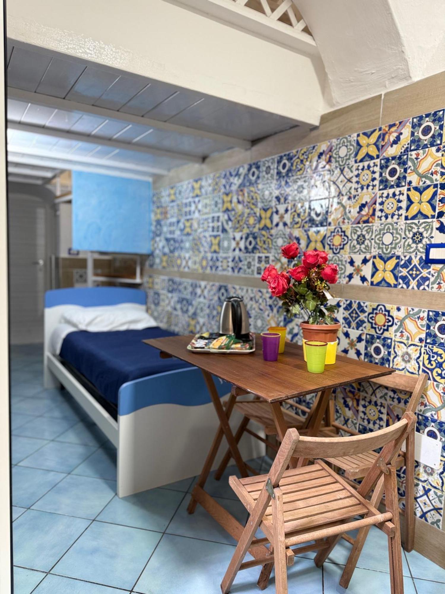 San Nicola Suite & Mini Apartment Сорренто Экстерьер фото